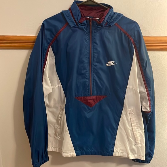 Nike Windbreaker - Picture 1 of 7